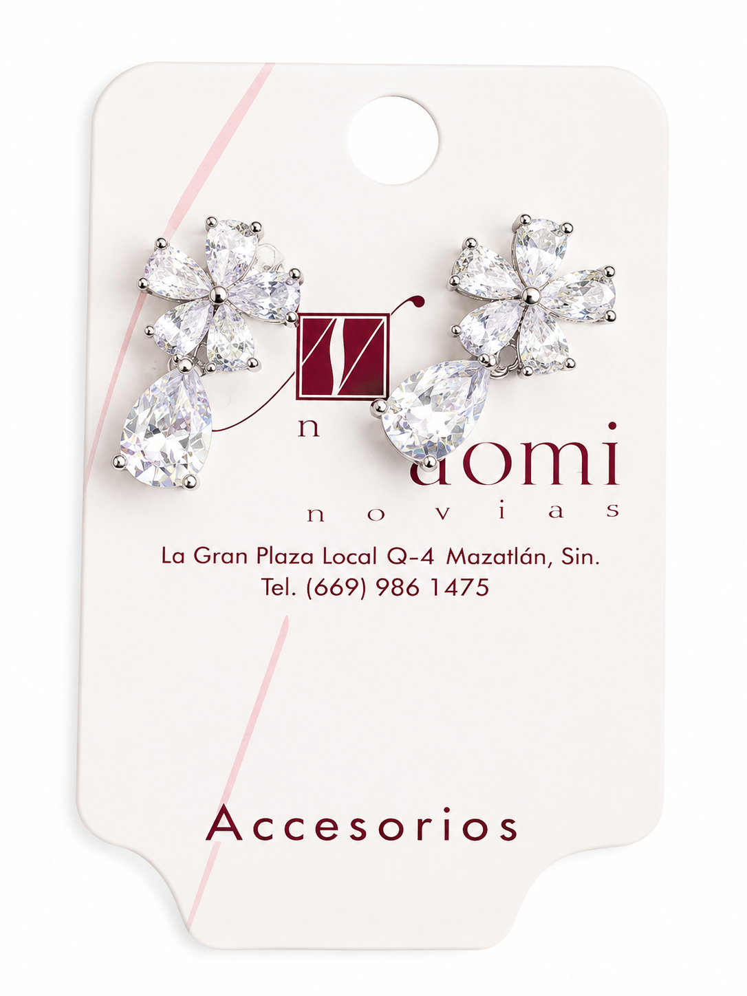 Pendientes de flor con piedras claras