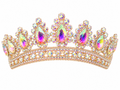 Corona de lujo con cristales brillantes