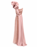 Vestido de noche rosa con brillo